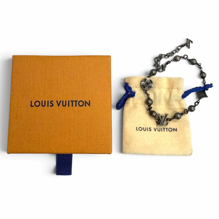 Very Good LOUIS VUITTON bracelet LV Pearl Monogram Flower