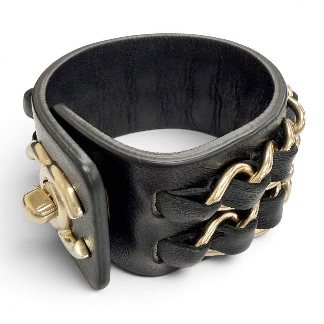 Great CHANEL bracelet COCO Mark Turnlock Chain Leather black Women S B18K