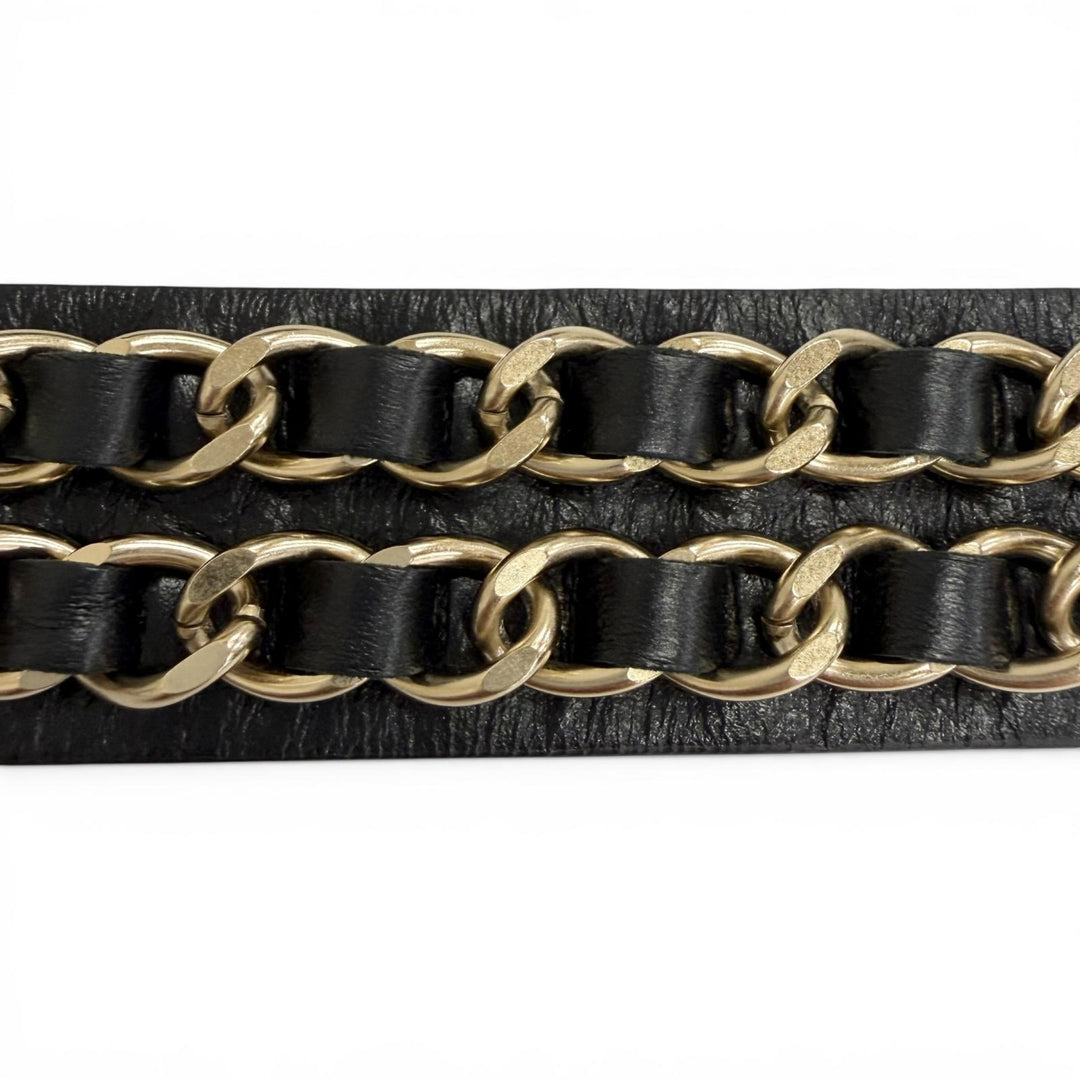 Great CHANEL bracelet COCO Mark Turnlock Chain Leather black Women S B18K