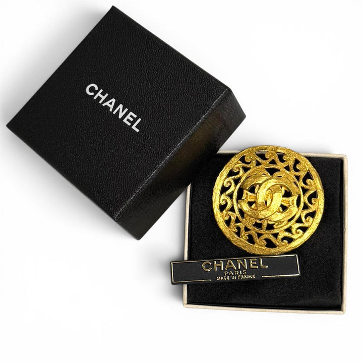 Excellent CHANEL Brooch COCO Mark gold Women 95A