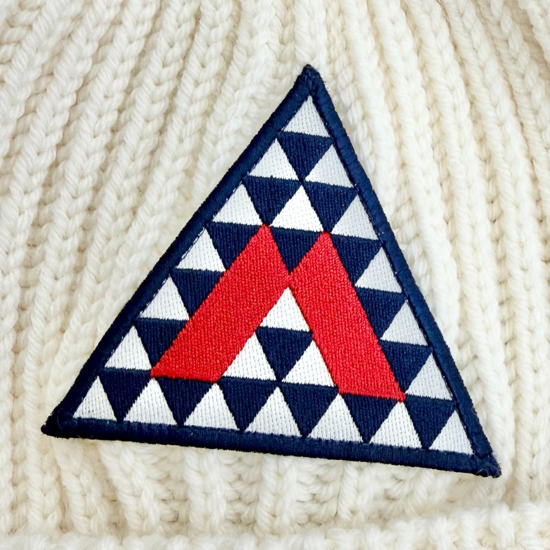 Excellent MONCLER BERRETTO TRICOT Logo patch, knit hat, knit cap, beanie Ivory