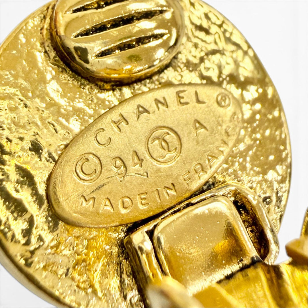 Great CHANEL Earring COCO Mark Eco Pearl Clip-on Earrings gold Women 94A
