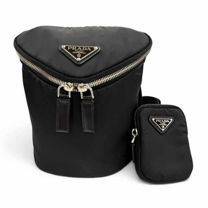Very Good PRADA Shoulder Bag black Nylon mens 2VH147