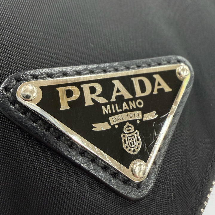 Very Good PRADA Shoulder Bag black Nylon mens 2VH147