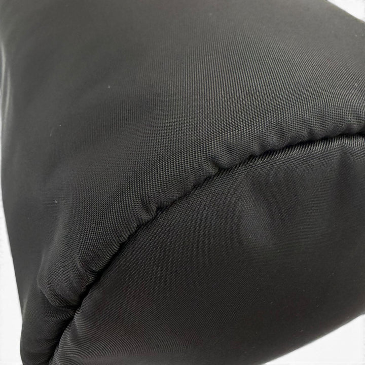 Very Good PRADA Shoulder Bag black Nylon mens 2VH147