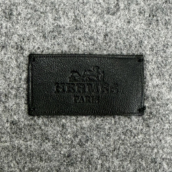 Excellent HERMES Velki Love Large shawl with logo leather patch gray cashmere