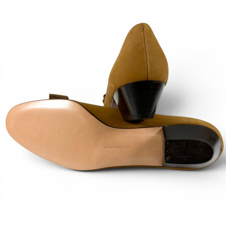 Pristine Salvatore Ferragamo pumps VARA Logo Metal Ribbon Brown Suede leather 6