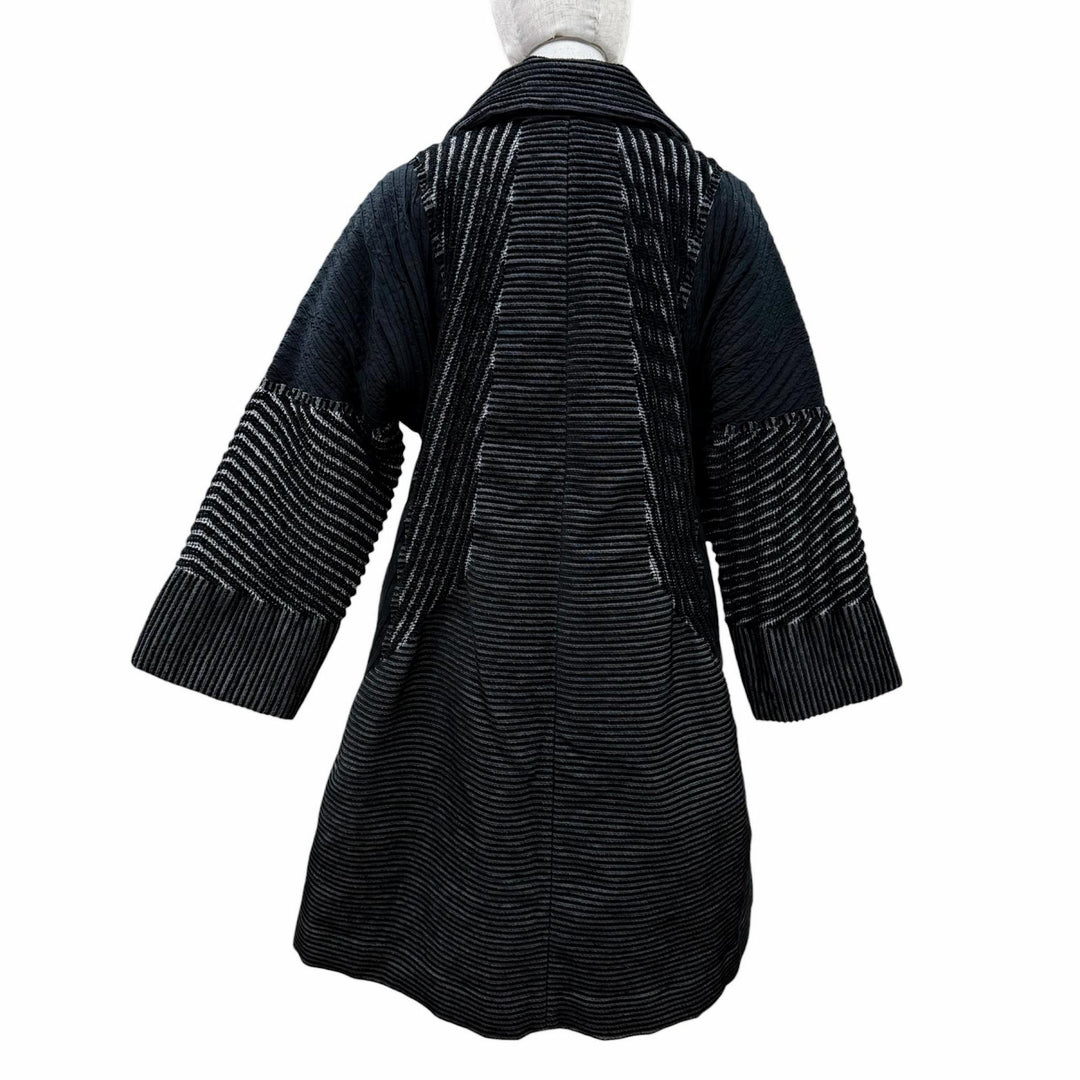 Pristine ISSEY MIYAKE coat Pleated Switching Design Black series 2 IM64-FA512