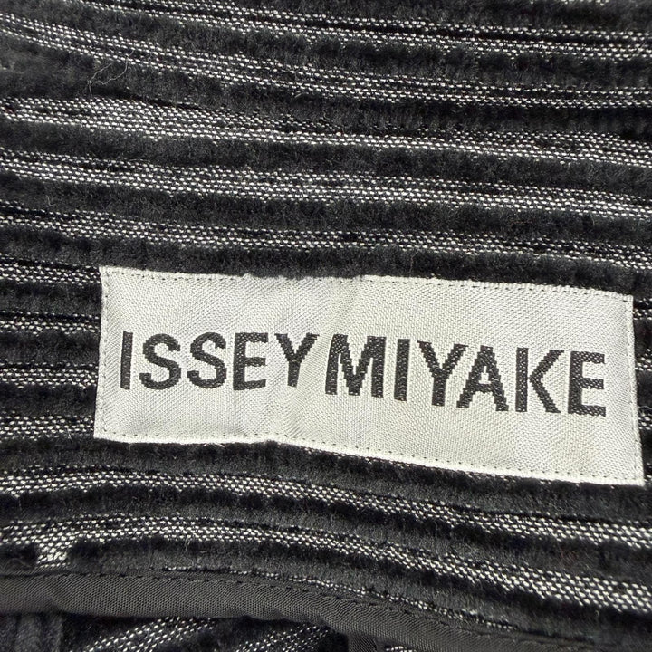Pristine ISSEY MIYAKE coat Pleated Switching Design Black series 2 IM64-FA512