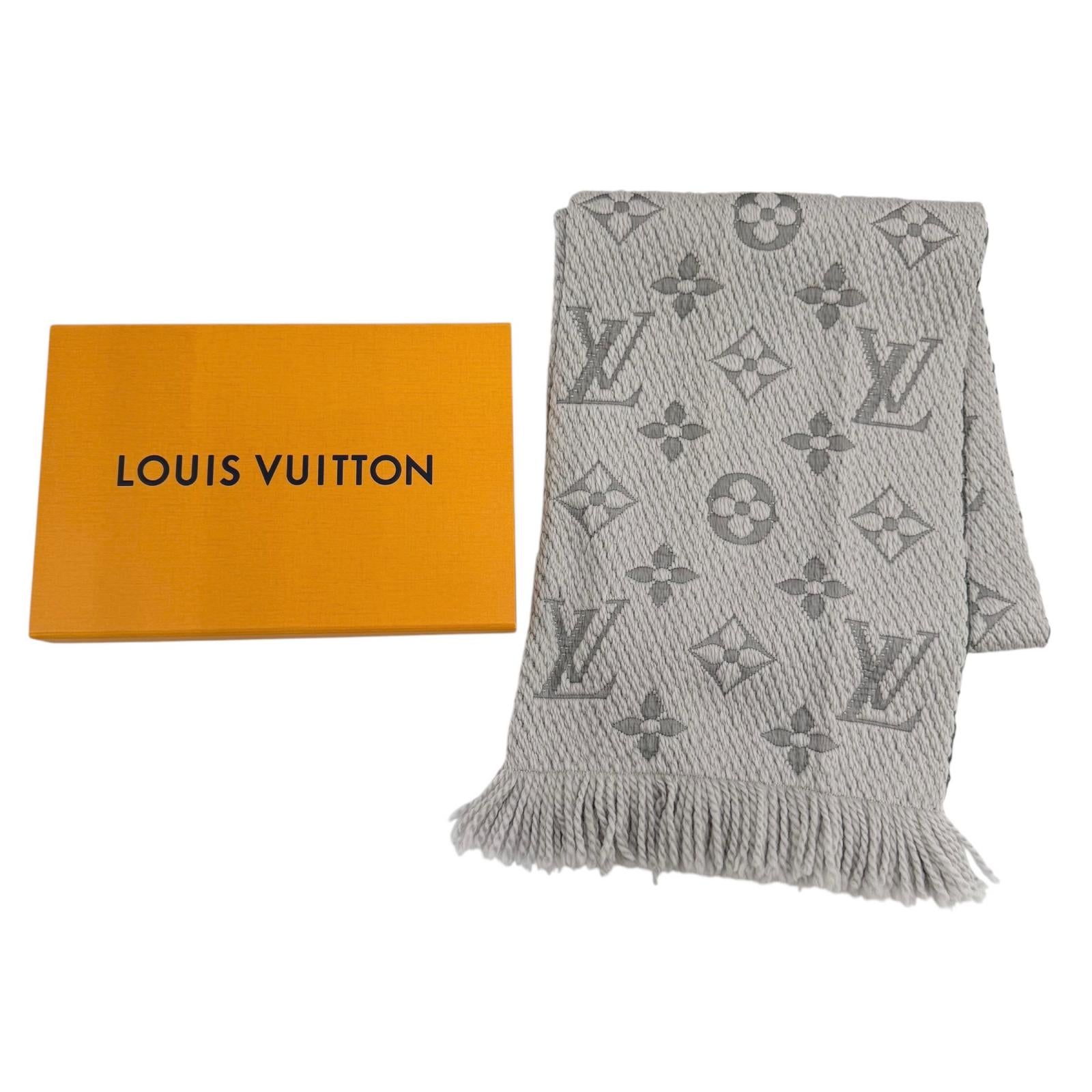 Great LOUIS VUITTON Scarf Escalp Logo Mania fringe wool Women