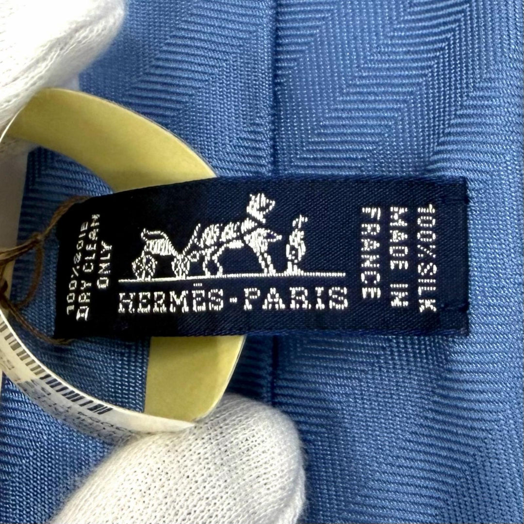 Pristine HERMES tie H logo Chaine d'Ancre embossed silk mens