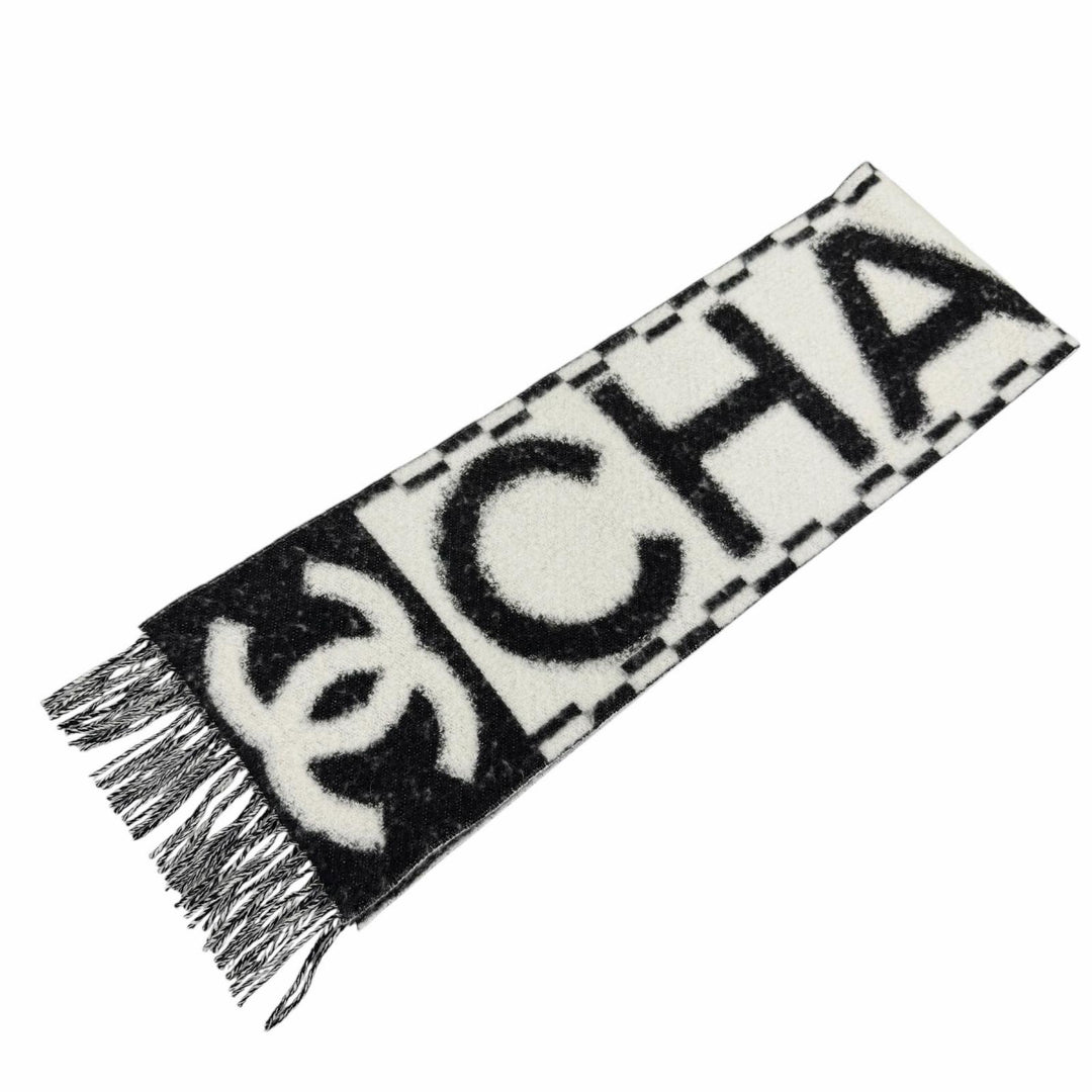 Excellent CHANEL Scarf COCO Mark Logo Design Fringe white cashmere Women AAA478