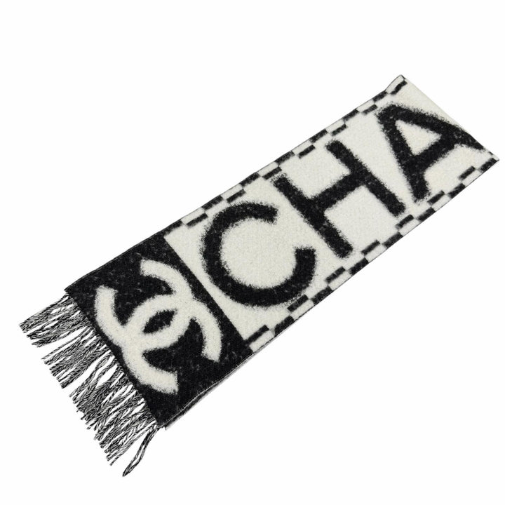 Excellent CHANEL Scarf COCO Mark Logo Design Fringe white cashmere Women AAA478