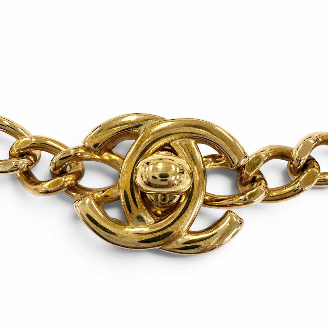 Excellent CHANEL Necklace COCO Mark Turnlock gold Women 96A