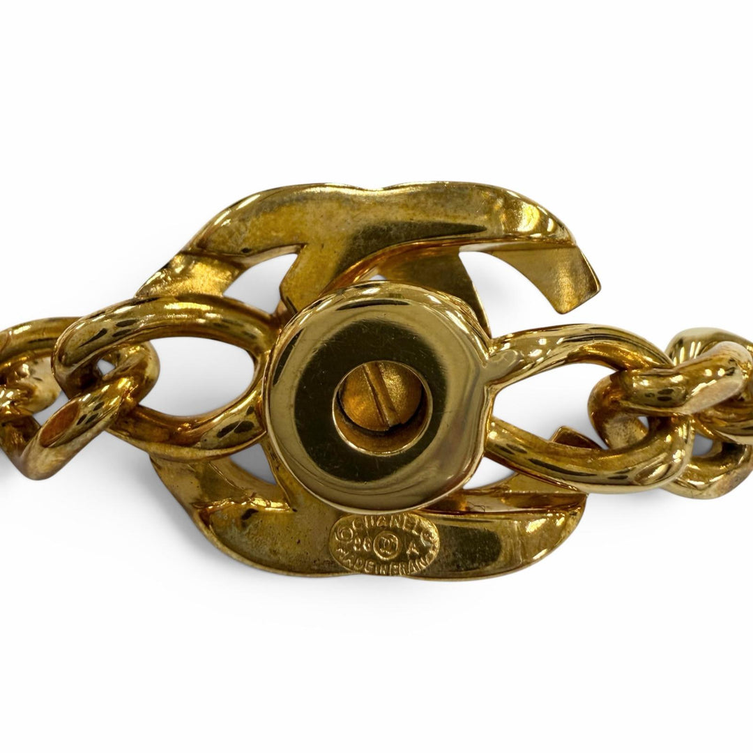 Excellent CHANEL Necklace COCO Mark Turnlock gold Women 96A