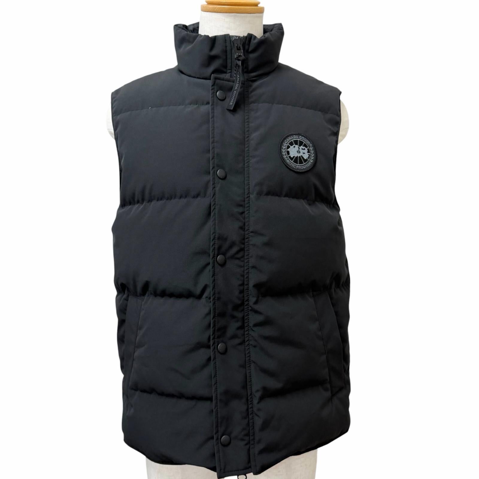 Great CANADA GOOSE Down vest GARSON VEST black polyester mens M