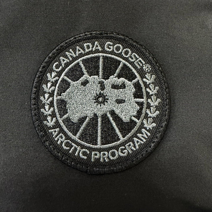 Great CANADA GOOSE Down vest GARSON VEST black polyester mens M 2081MB