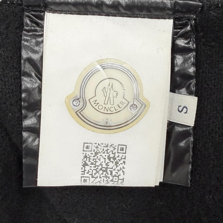 Great MONCLER poncho MANTELLA black Nylon Women S