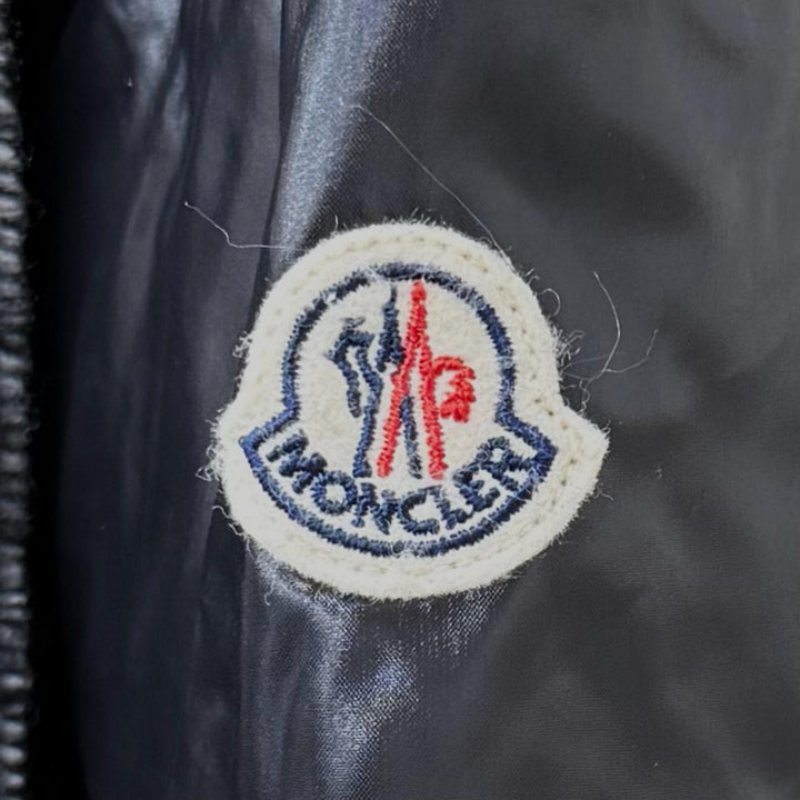 Great MONCLER poncho MANTELLA black Nylon Women S