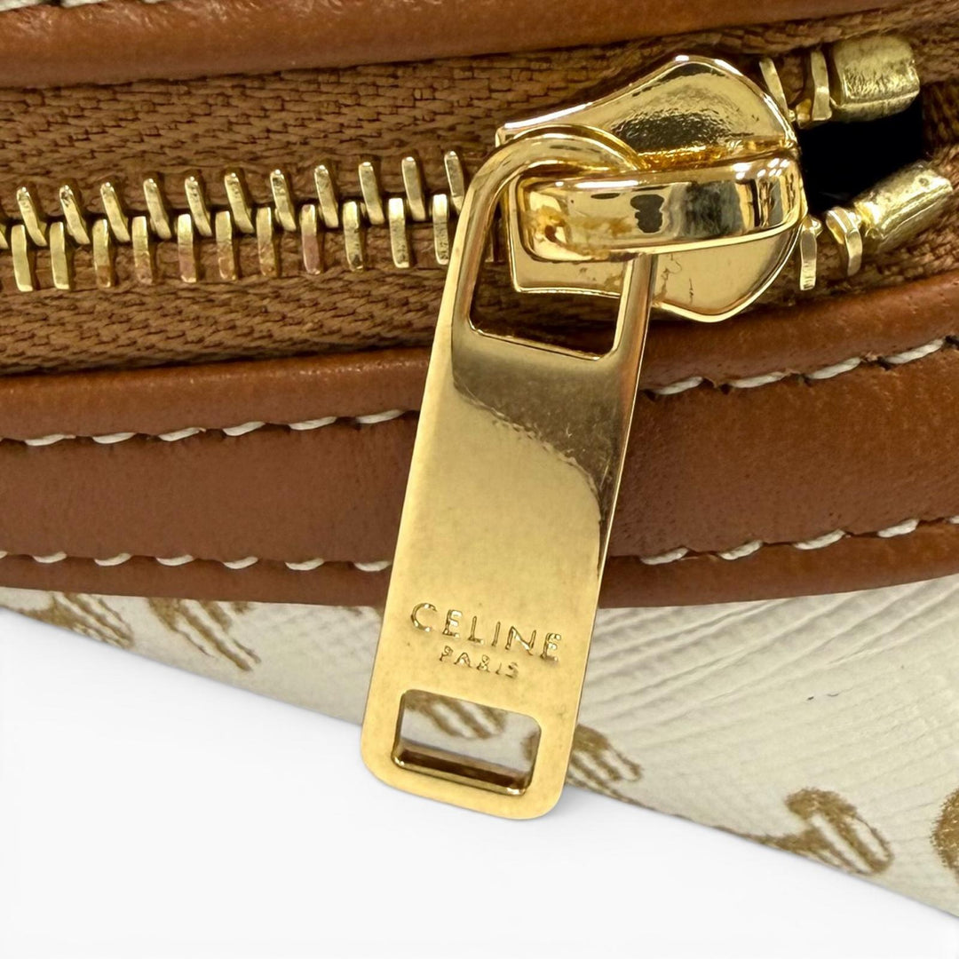 Excellent CELINE Shoulder Bag Logo Chain Clutch Bag off white Triomphe canvas