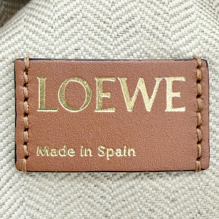 Great LOEWE Clutch bag OBLONG POUCH Anagram logo leather patch C821C63X05