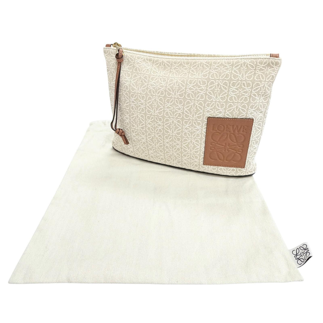 Great LOEWE Clutch bag OBLONG POUCH Anagram logo leather patch C821C63X05