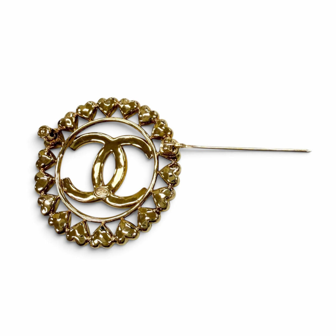 Great CHANEL Brooch COCO Mark Heart Circle gold Women L23P ABA278