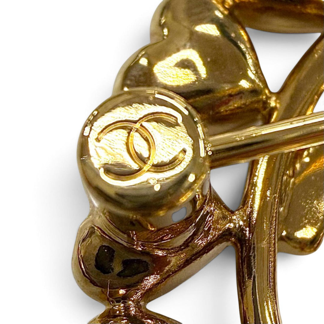 Great CHANEL Brooch COCO Mark Heart Circle gold Women L23P ABA278