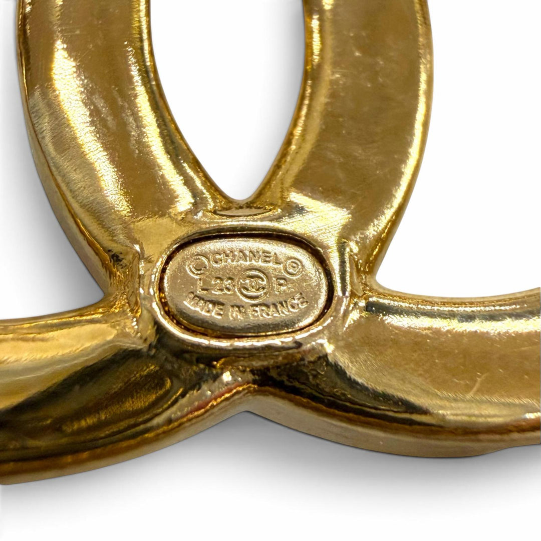 Great CHANEL Brooch COCO Mark Heart Circle gold Women L23P ABA278