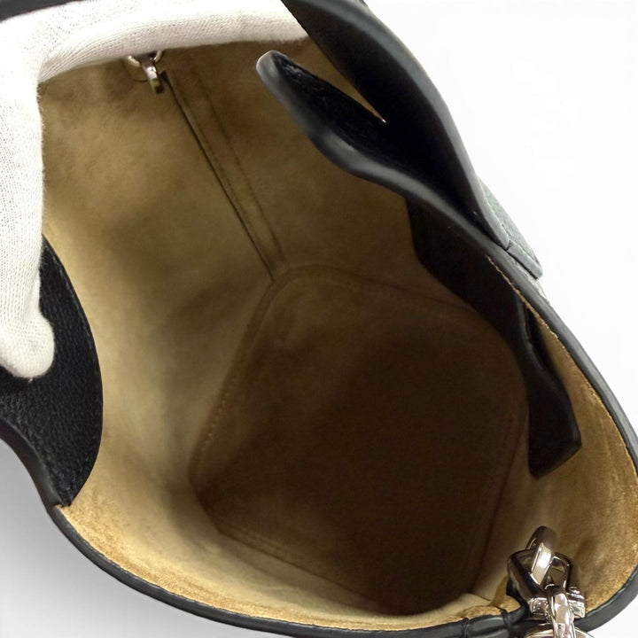 Excellent LOEWE Shoulder Bag Pebble Bucket Bag Mini Soft Leather AANBBBMX31