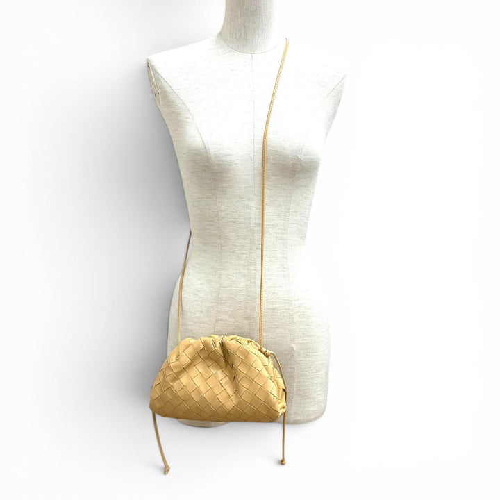 Great BOTTEGAVENETA Shoulder Bag INTRECCIATO Mini The Pouch Leather 585852