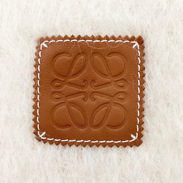 Excellent LOEWE Scarf Anagram leather patch with fringe Ivory mohair Women