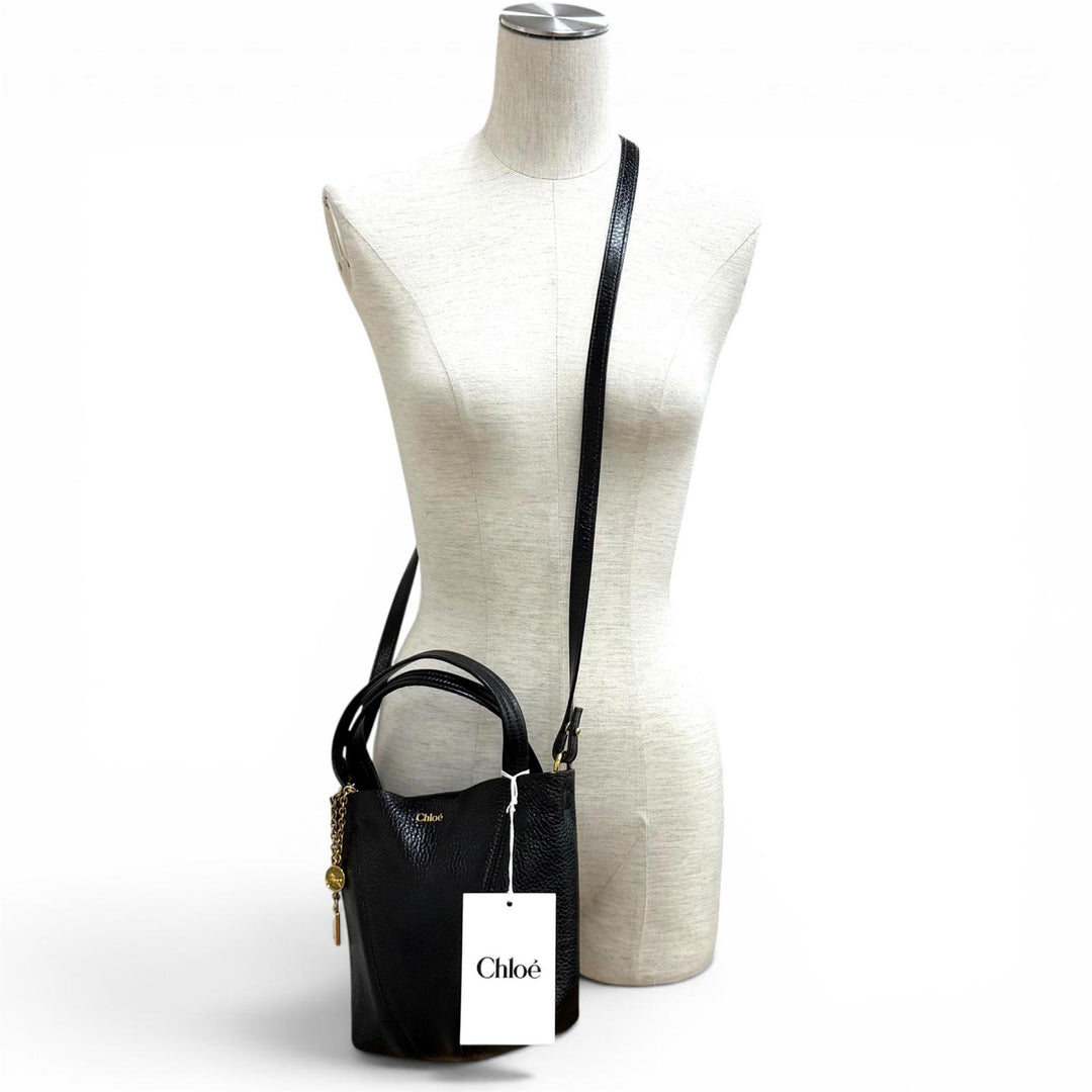 Pristine Chloe Shoulder Bag Spin black leather CHC25Stainless Steel812N84001