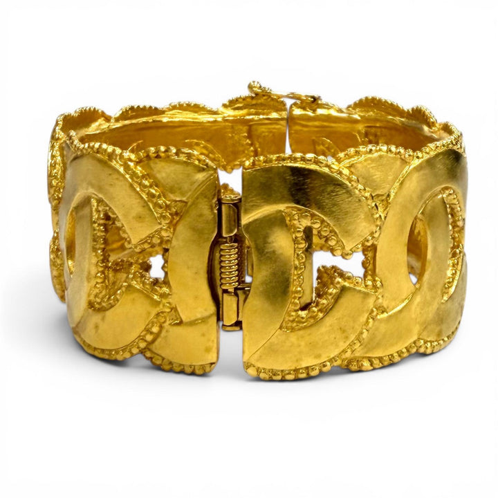 Excellent CHANEL bracelet COCO Mark Gold Bangle gold Women 96A