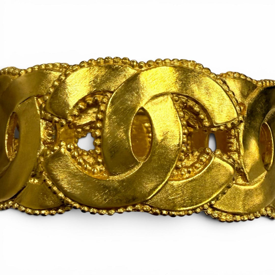 Excellent CHANEL bracelet COCO Mark Gold Bangle gold Women 96A
