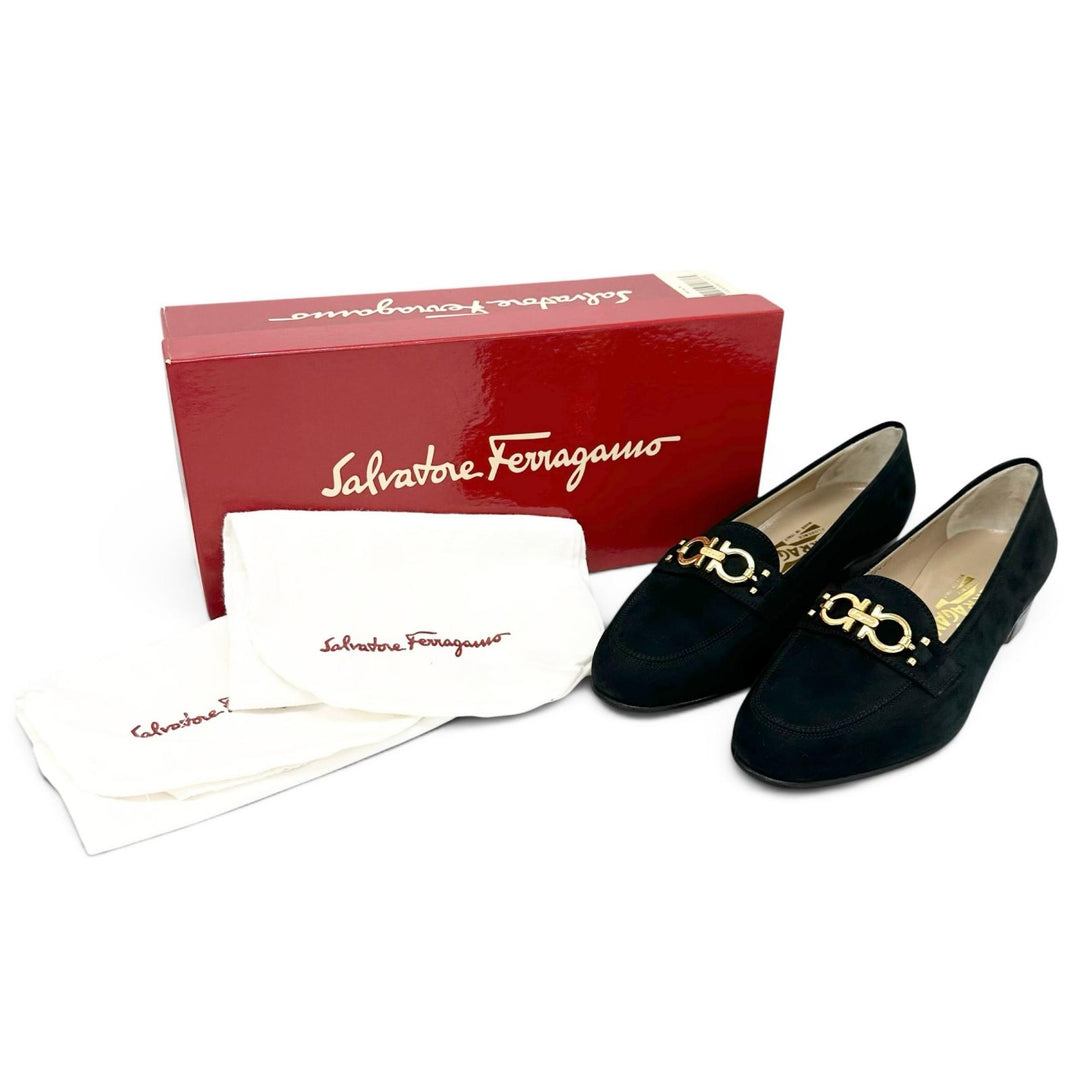 Pristine Salvatore Ferragamo pumps BABS Double Gancini Dark navy Suede leather