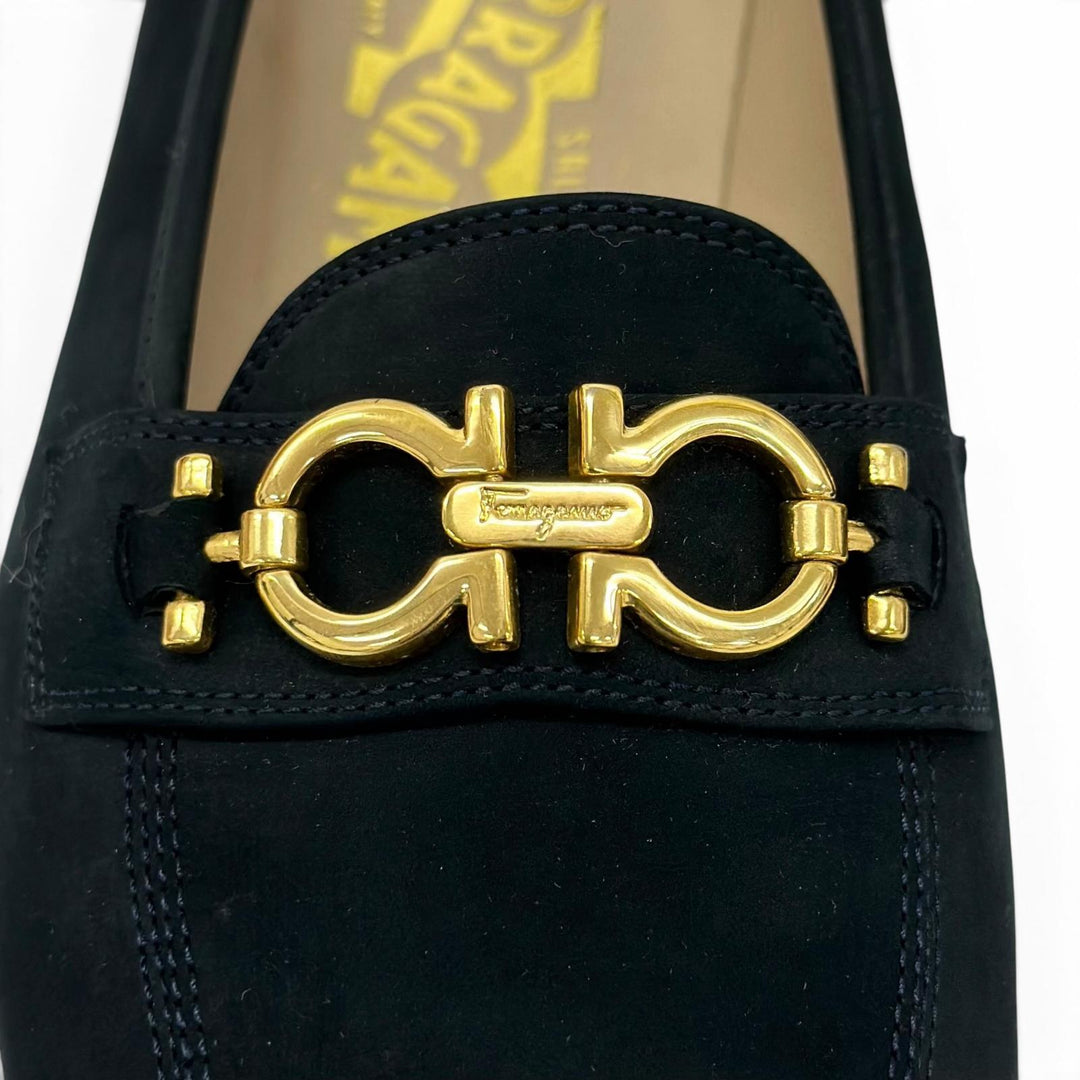 Pristine Salvatore Ferragamo pumps BABS Double Gancini Dark navy Suede leather