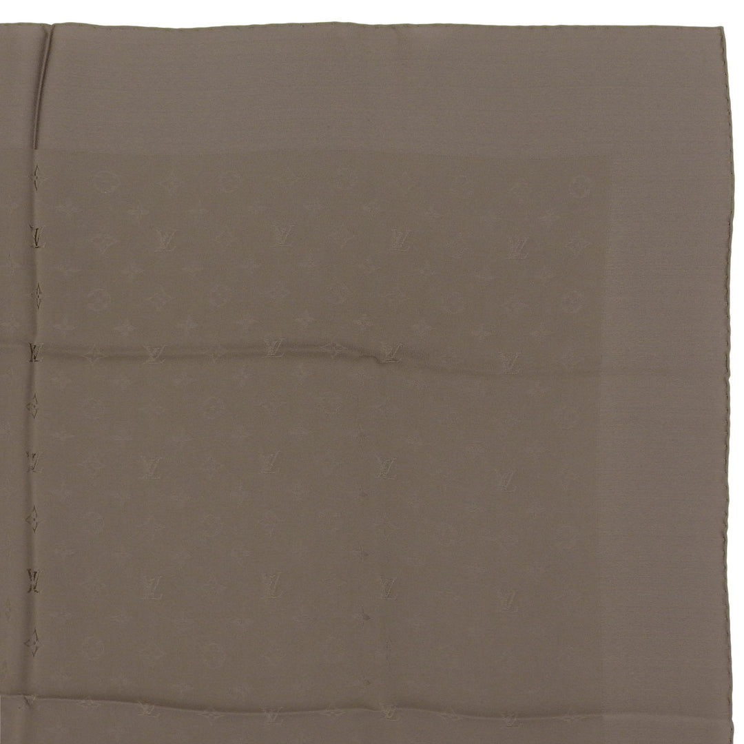 Pristine LOUIS VUITTON scarf Carre Monaco Monogram khaki silk Women M71154