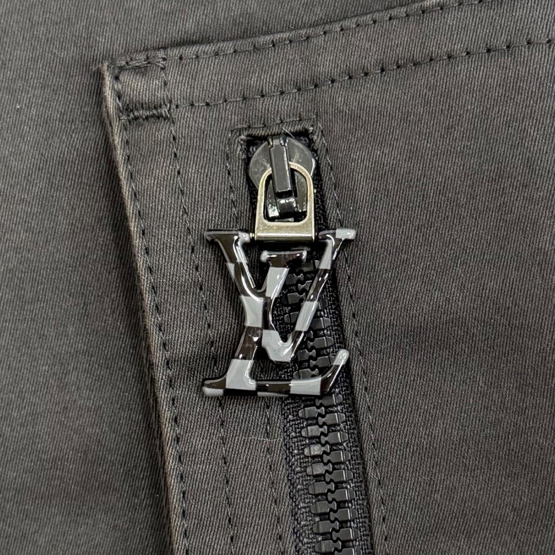 Excellent LOUIS VUITTON cargo pants Technical cotton Damier button LV logo 38