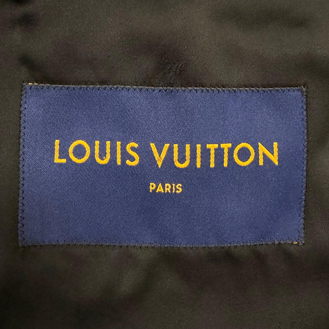 Great LOUIS VUITTON pea coat Embossed logo double-breasted technical wool
