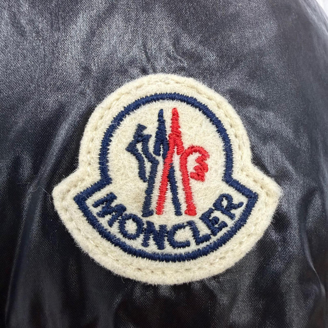 Great MONCLER Down jacket BAYARD Logo patch and hood ZIP UP black Women 0