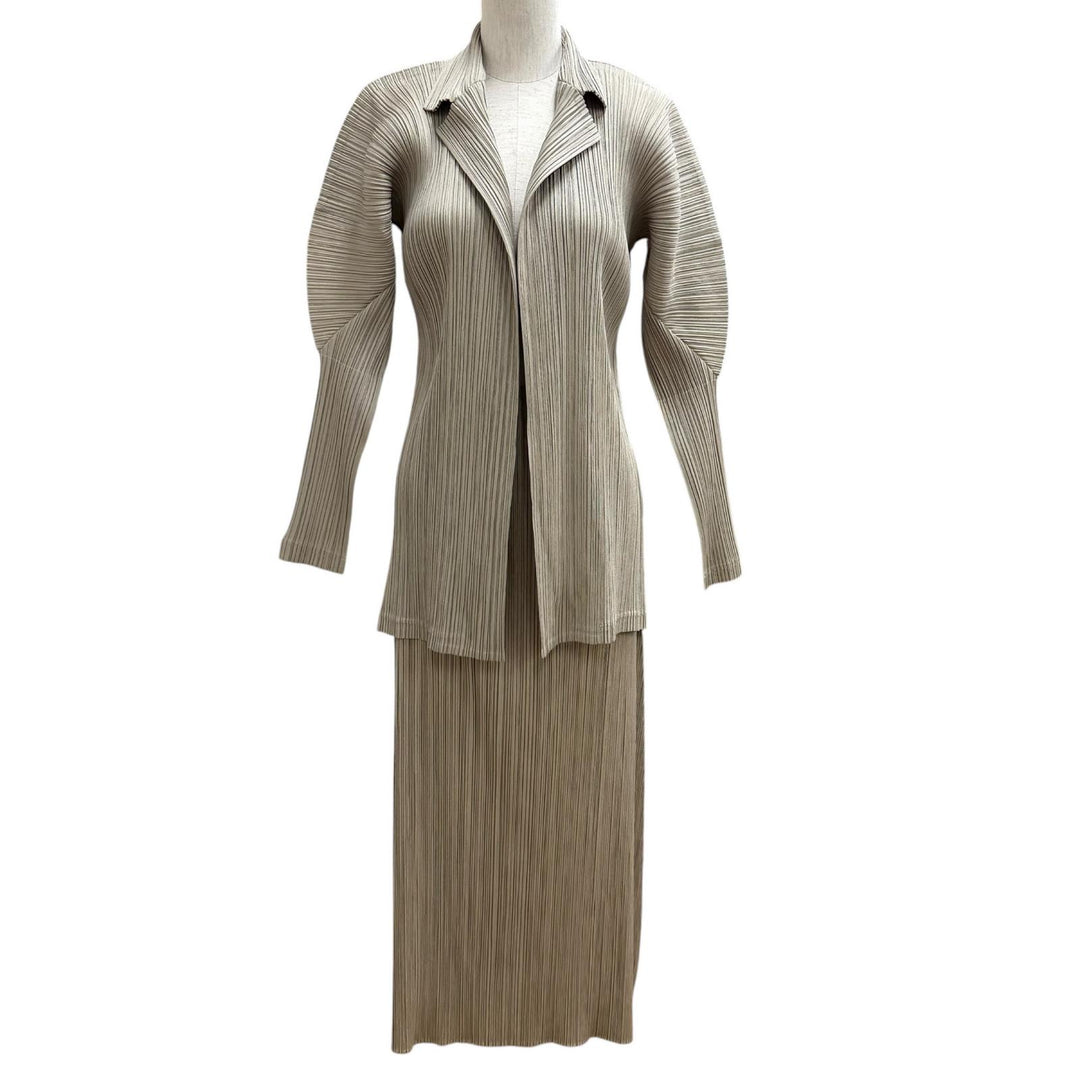 Excellent PLEATS PLEASE two-piece set Beige polyester PP23-JD501 PP14-JG694