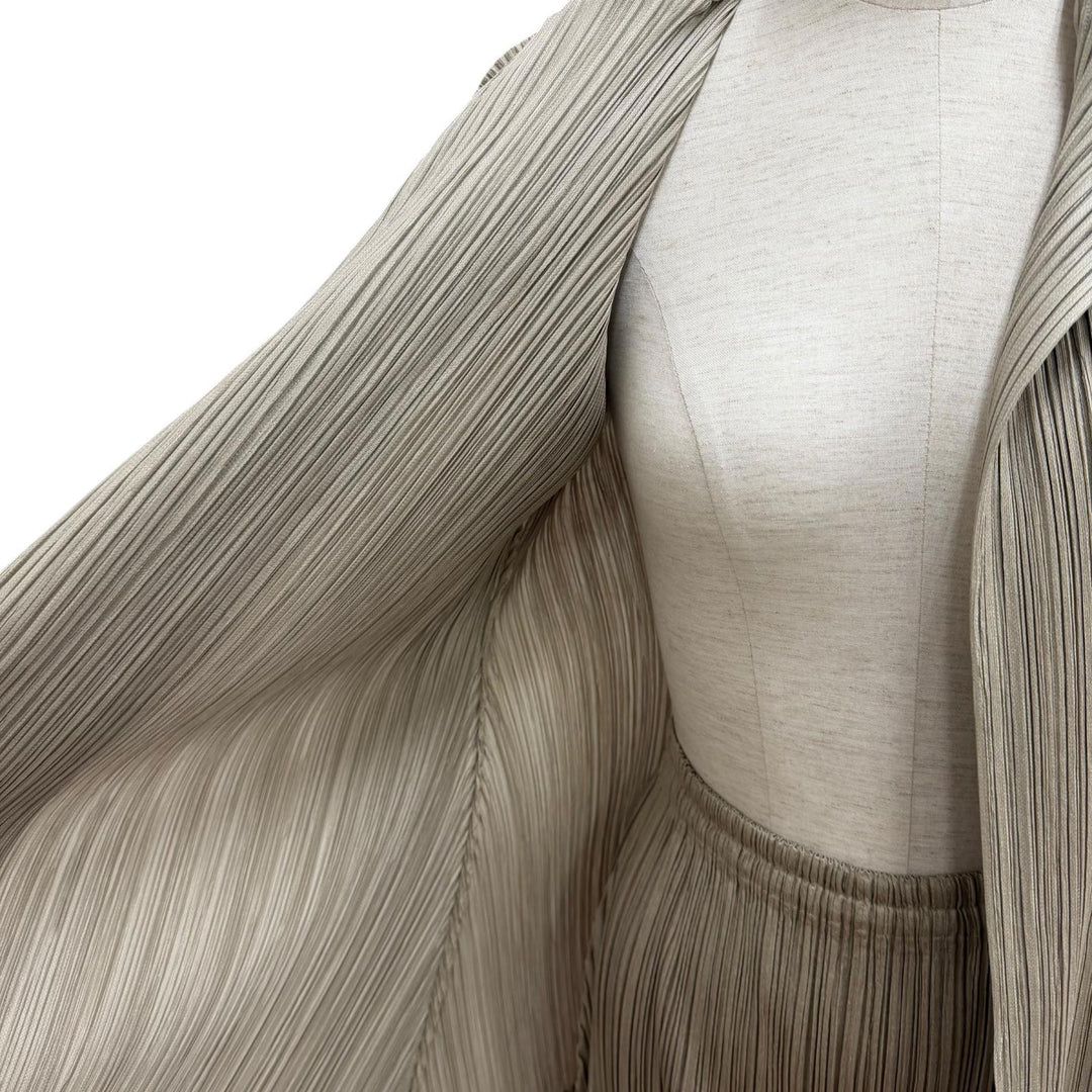 Excellent PLEATS PLEASE two-piece set Beige polyester PP23-JD501 PP14-JG694