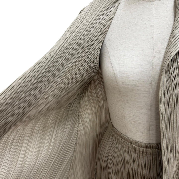 Excellent PLEATS PLEASE two-piece set Beige polyester PP23-JD501 PP14-JG694