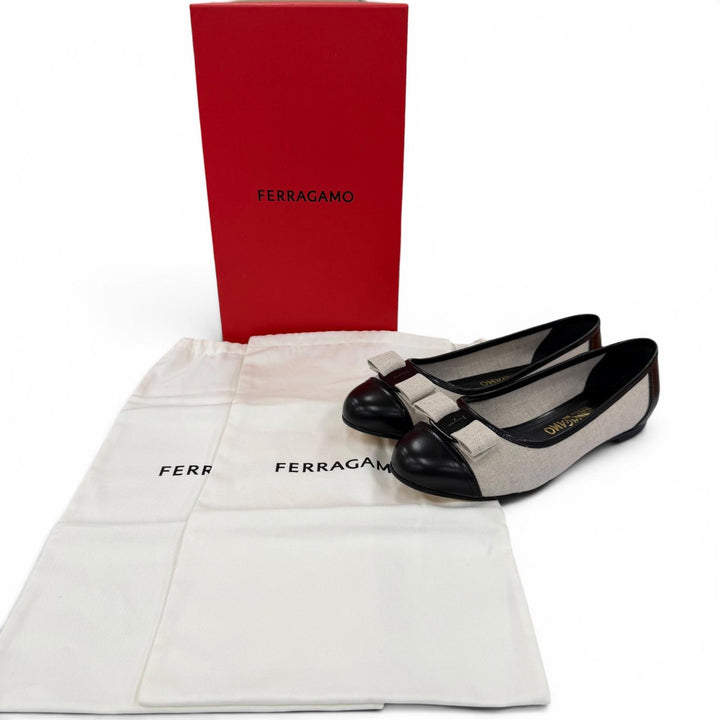 Pristine Salvatore Ferragamo Vara Ribbon Canvas Leather Flat Pumps black 8