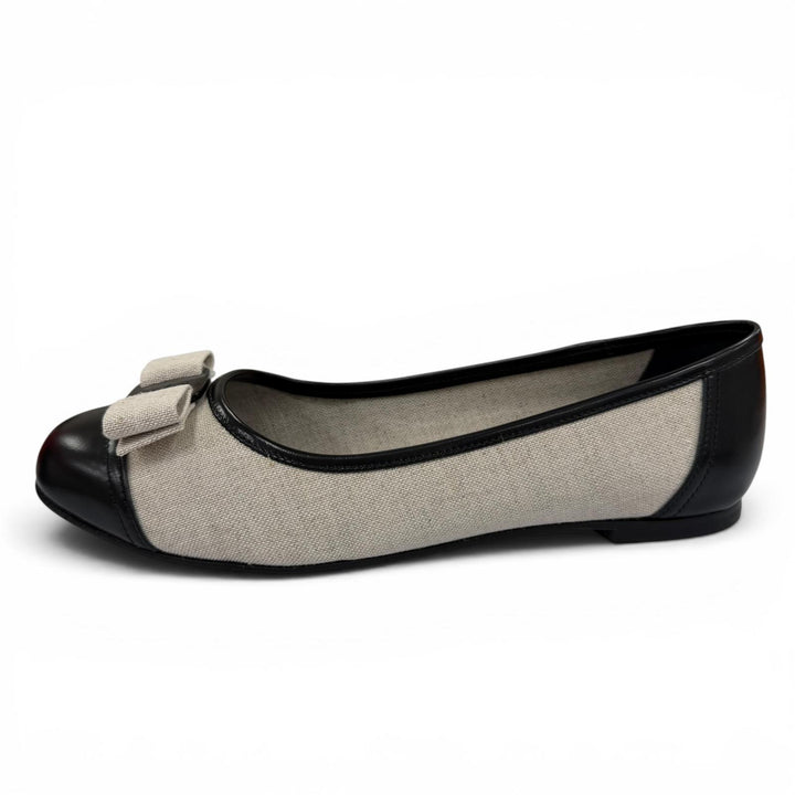 Pristine Salvatore Ferragamo Vara Ribbon Canvas Leather Flat Pumps black 8