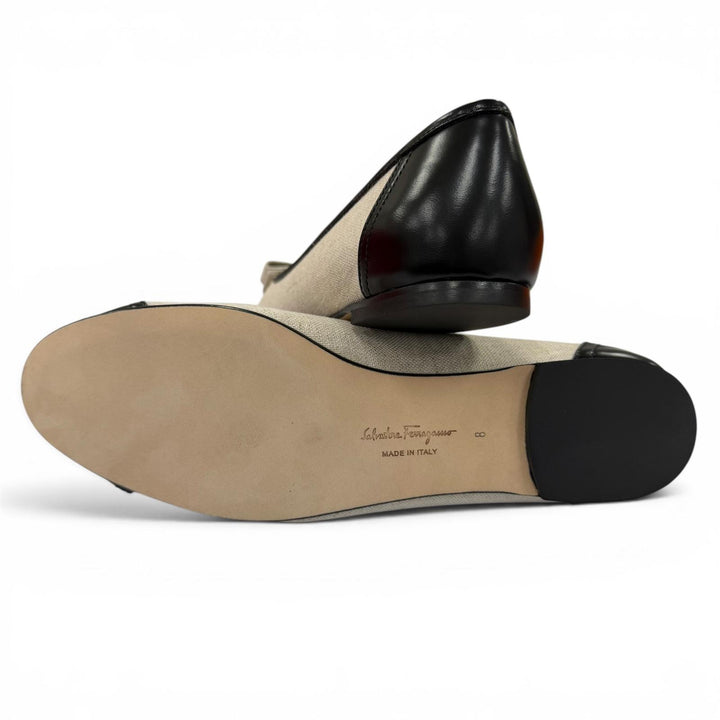 Pristine Salvatore Ferragamo Vara Ribbon Canvas Leather Flat Pumps black 8