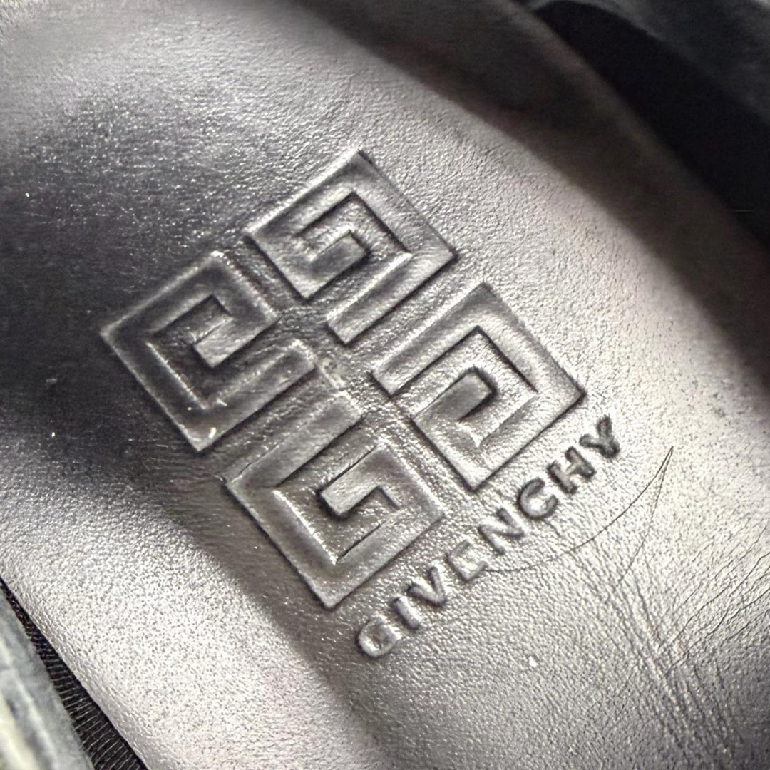 Discounted Great GIVENCHY sneakers SPECTRE RUNNER Logo Zipline 4G black 42 BH009BH1LL
