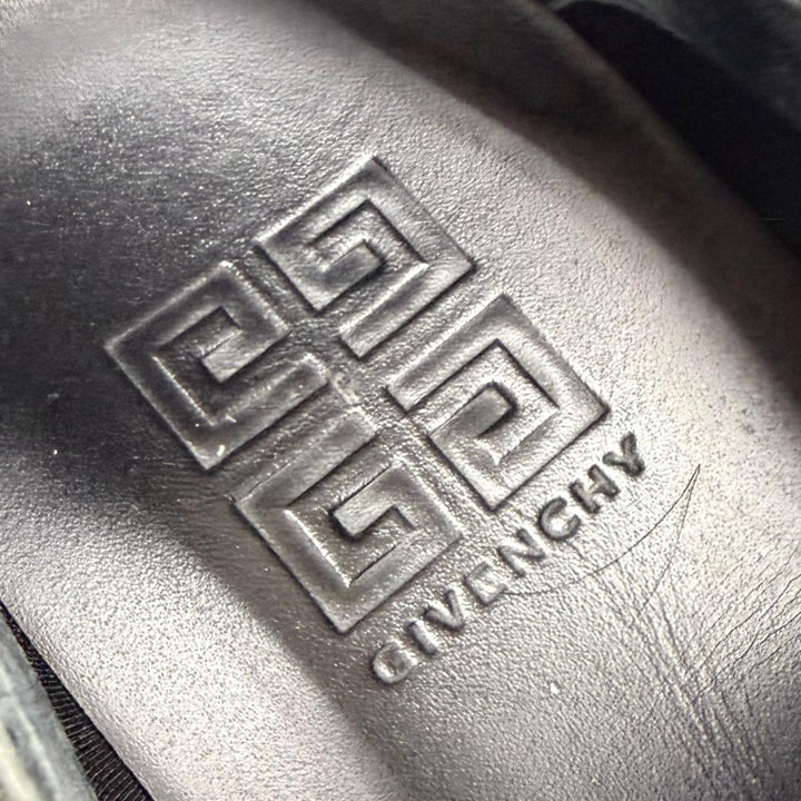 Discounted Great GIVENCHY sneakers SPECTRE RUNNER Logo Zipline 4G black 42 BH009BH1LL