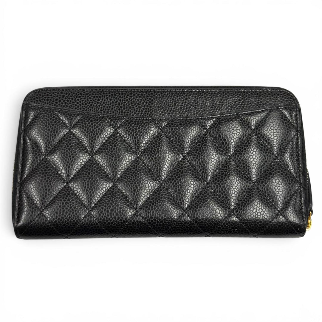 Very Good CHANEL Purse black Caviar skin Women AP0242